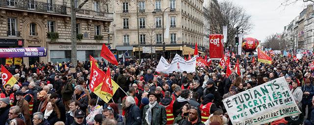 Франц Пресс: сенат Франции проголосовал за спорную пенсионную реформу