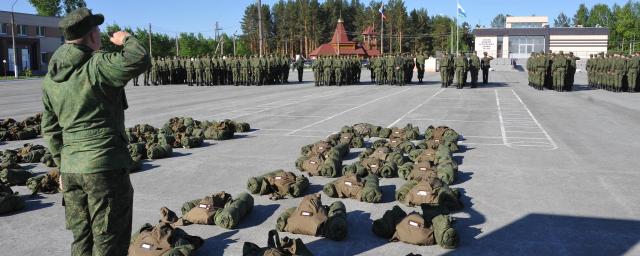 Госдума утвердила закон об увеличении предельного возраста в резерве военнообязанных до 55 лет