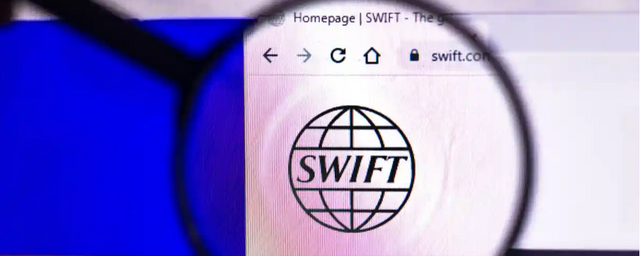 Орешкин: В будущем SWIFT России не понадобится