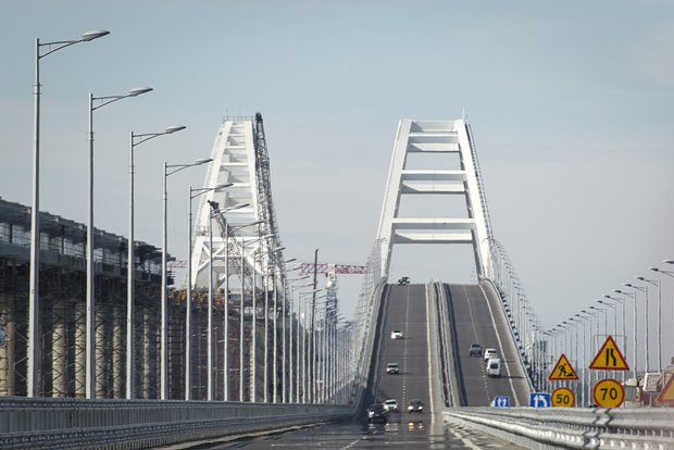 Стало известно о возобновлении движения по Крымскому мосту