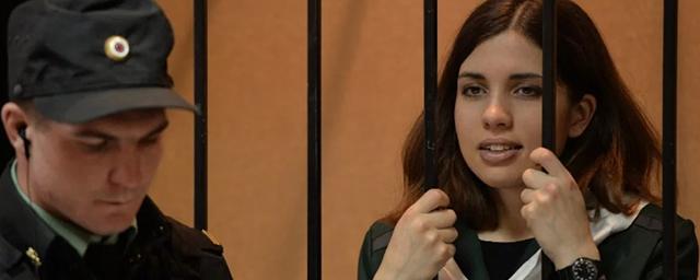 Участницу группы Pussy Riot Толоконникову объявили в розыск по статье УК РФ