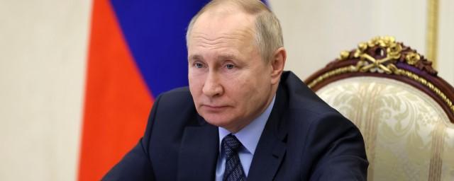 Владимир Путин наградил рабочих, принимавших участие в восстановлении Крымского моста